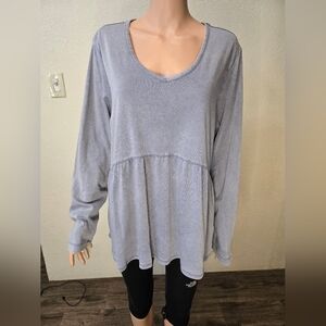 Koolaburra by UGG Women's Pale Blue Long Sleeve V Neck Peplum Top sz 1x
